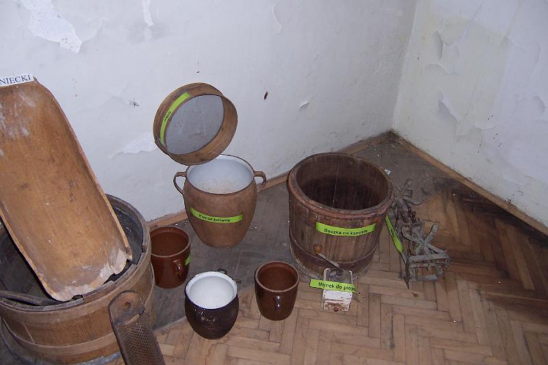 2006 -17.jpg - 2006 marzec. Starocie czekają na swój czas
